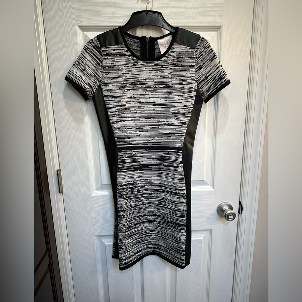Romeo and Juliet Couture black and white dress size small.